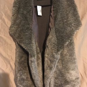 Women’s Faux Fur Vest